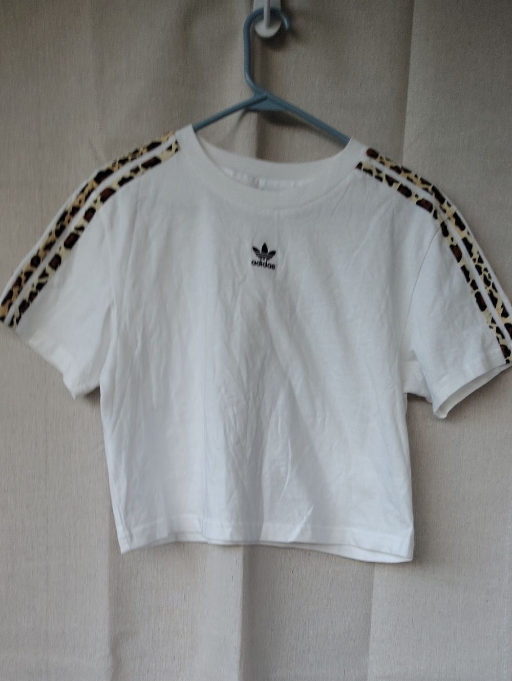 adidas White Cropped Tee with Leopard-Print Shoulder Stripes
